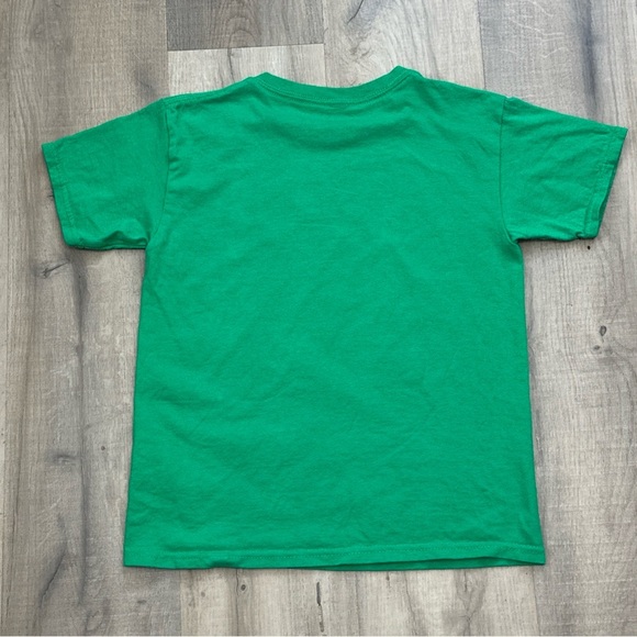 disney parks green winnie the pooh and friends “best pals” kids shirt Size Small - Picture 4 of 4